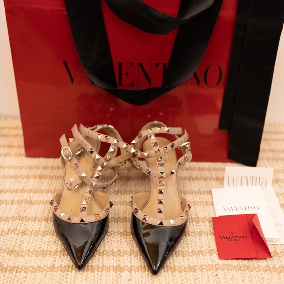 Valentino Rockstud Pumps - Picture 1 of 2